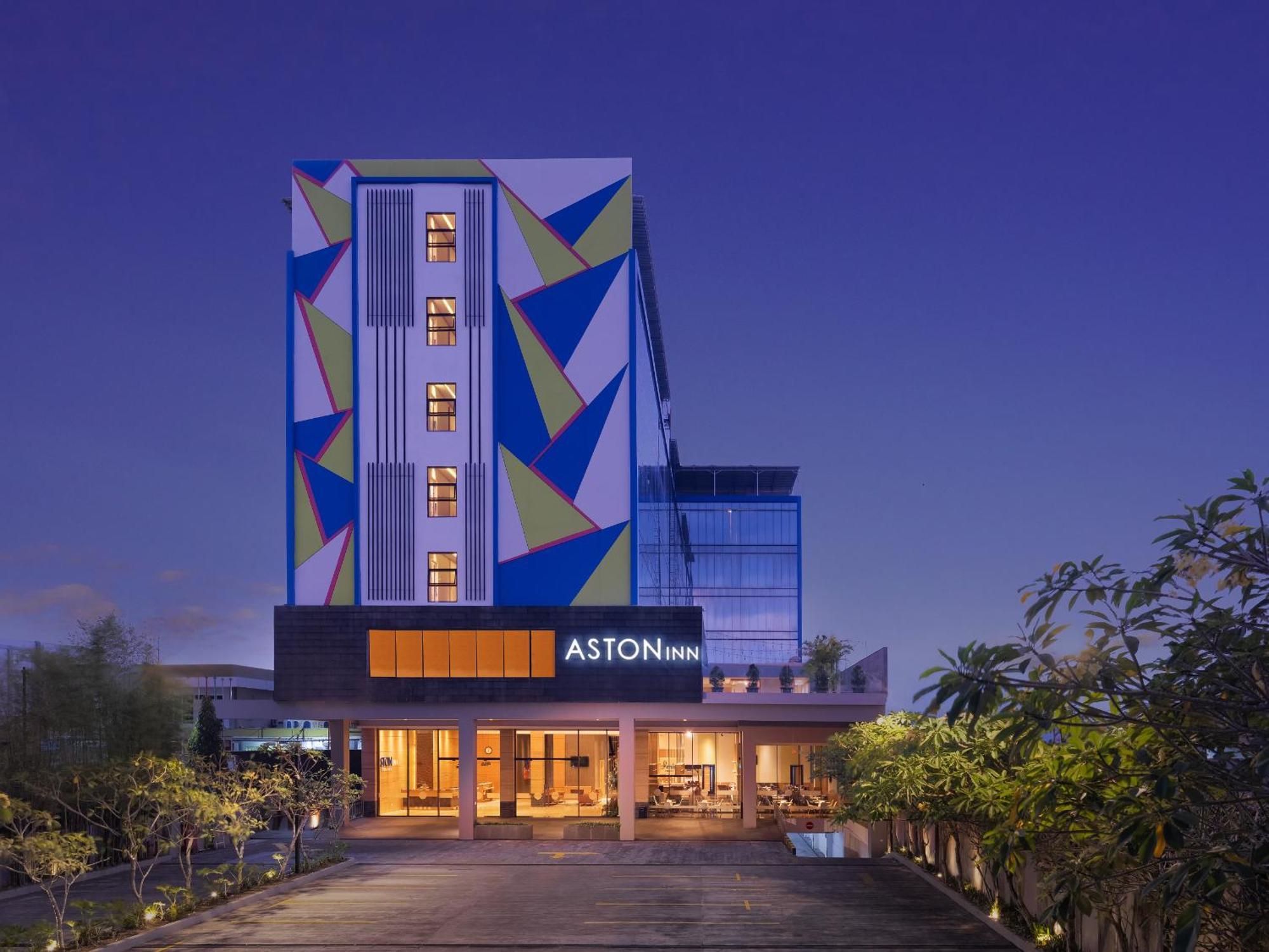 Aston Inn Тасикмалая Экстерьер фото